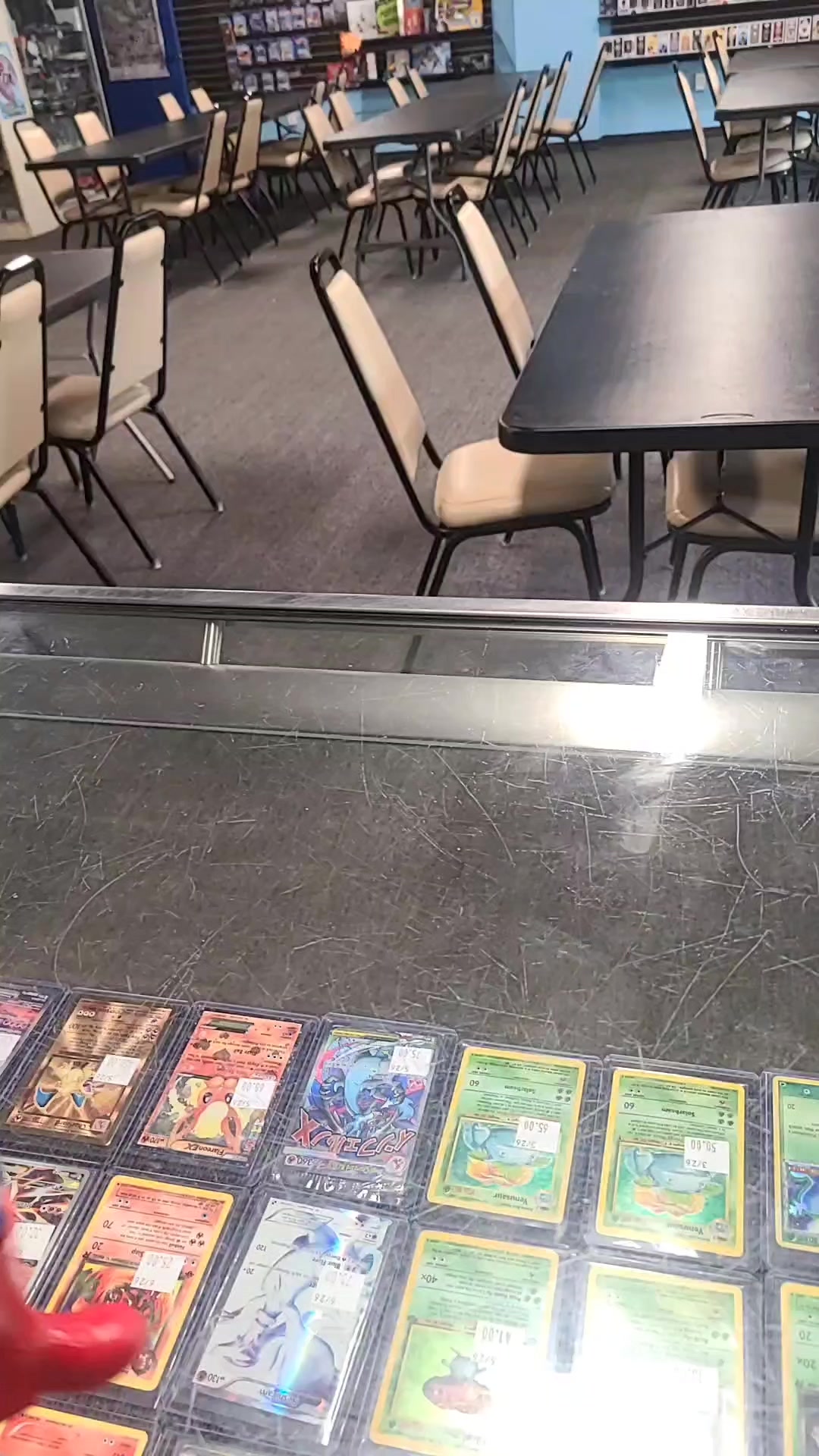 fight over pokemon cards V - 4 Card Lot - Fighting Types - Machamp - Lucario - Conkeldurr - Medicham Fight breaks out over Pokmon
