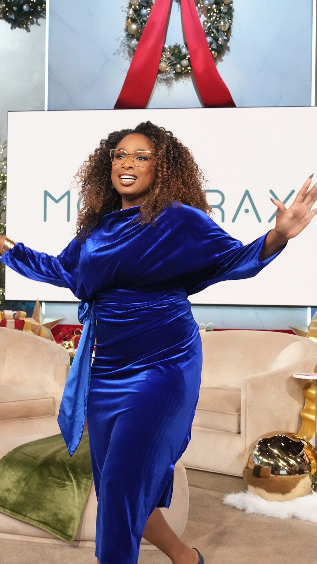 Jennifer Hudson Surprises Audience with Mount Trax Foot Massager Giveaway