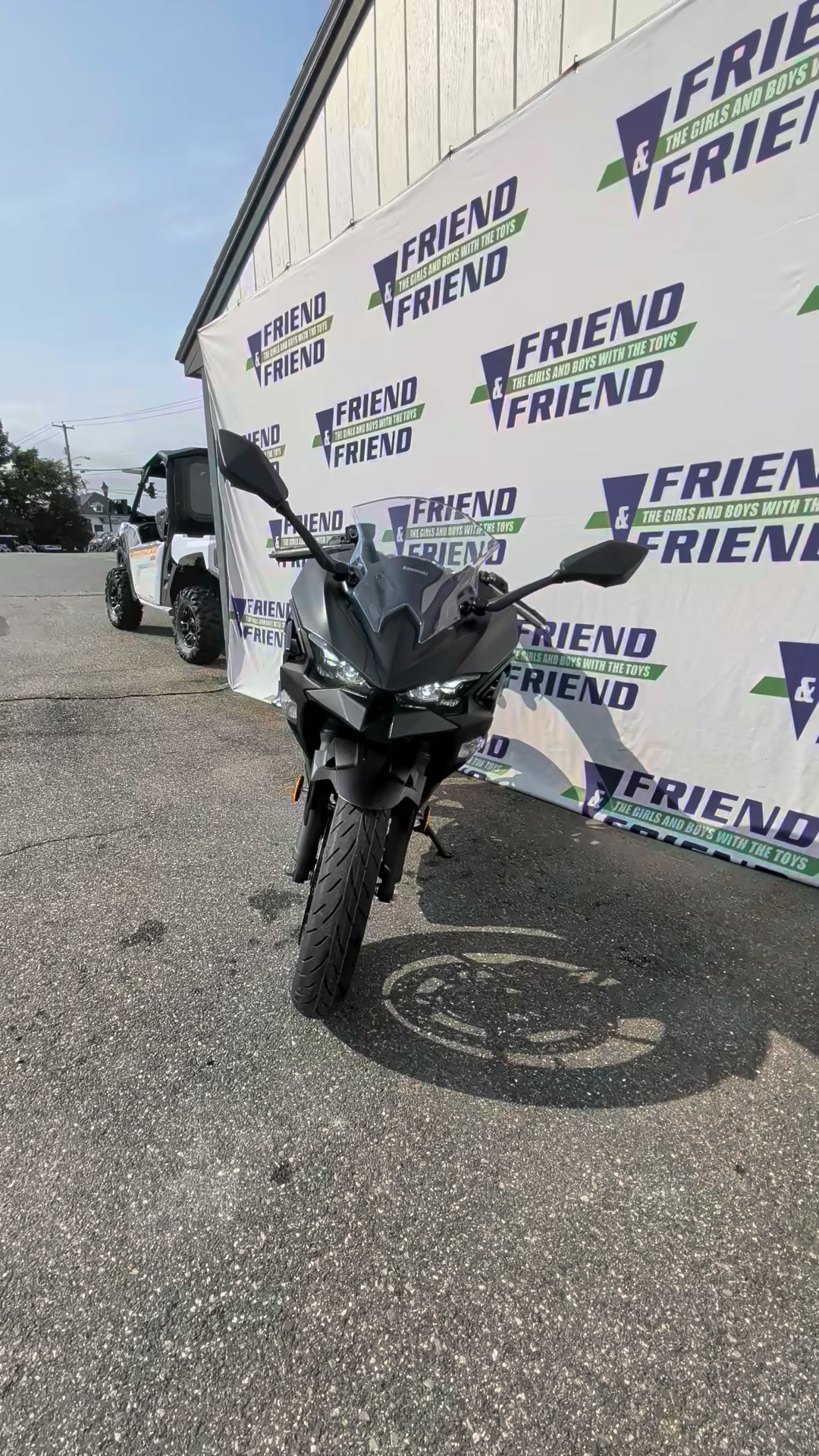 だい 2026 Kawasaki Ninja 500 There are motorcycles that get you where