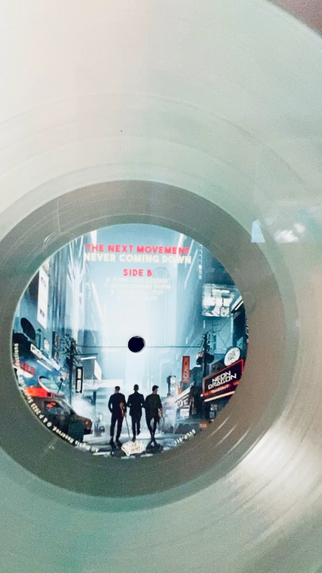 this crystal clear vinyl 😍😍😍😍😍 vinyl + CDs + merch are all up