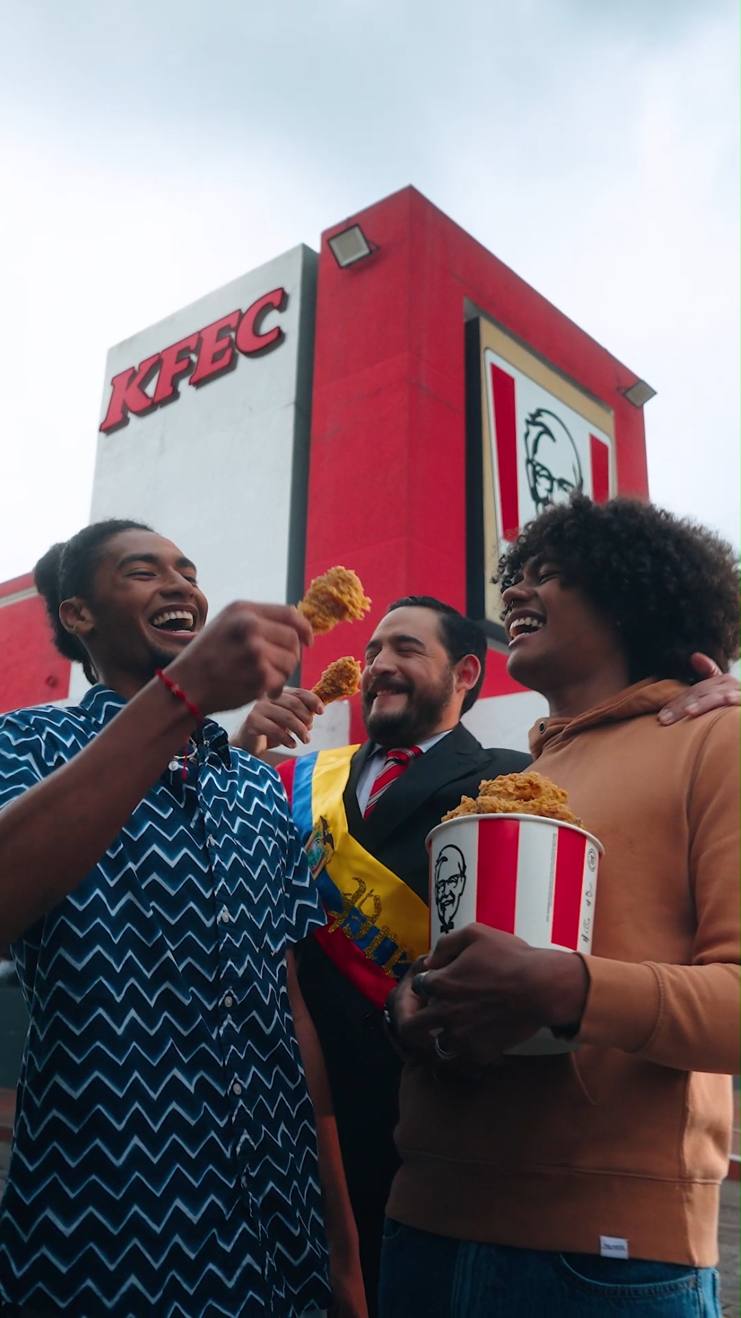 KFC - ¡Paren todo! 🚨 KFC ahora es KFEC 🇪🇨🍗 Porque solo en... | Facebook