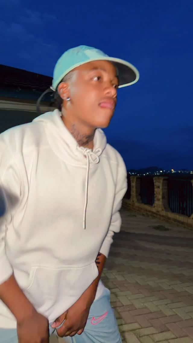 Happy Friday🥳 ️‍🔥🎶🚀 https://computicket-boxoffice.com/e/cherlow-moments ...