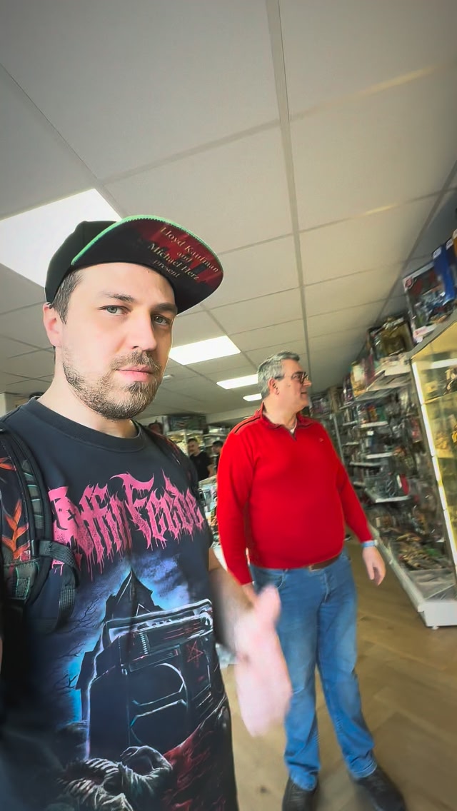 Let's have a look at @erixcollectables 😏🇳🇱👌 #toystore