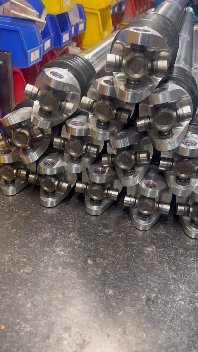 Stacking driveshafts #eastcoastdriveline #driveshaft #aluminum # ...