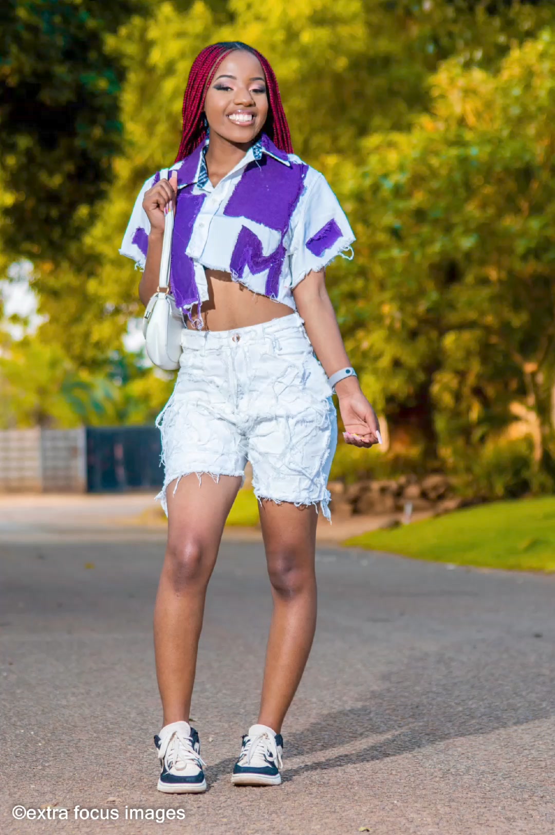 All shades of Purple white yellow nude , plus a Doek of your choice ...