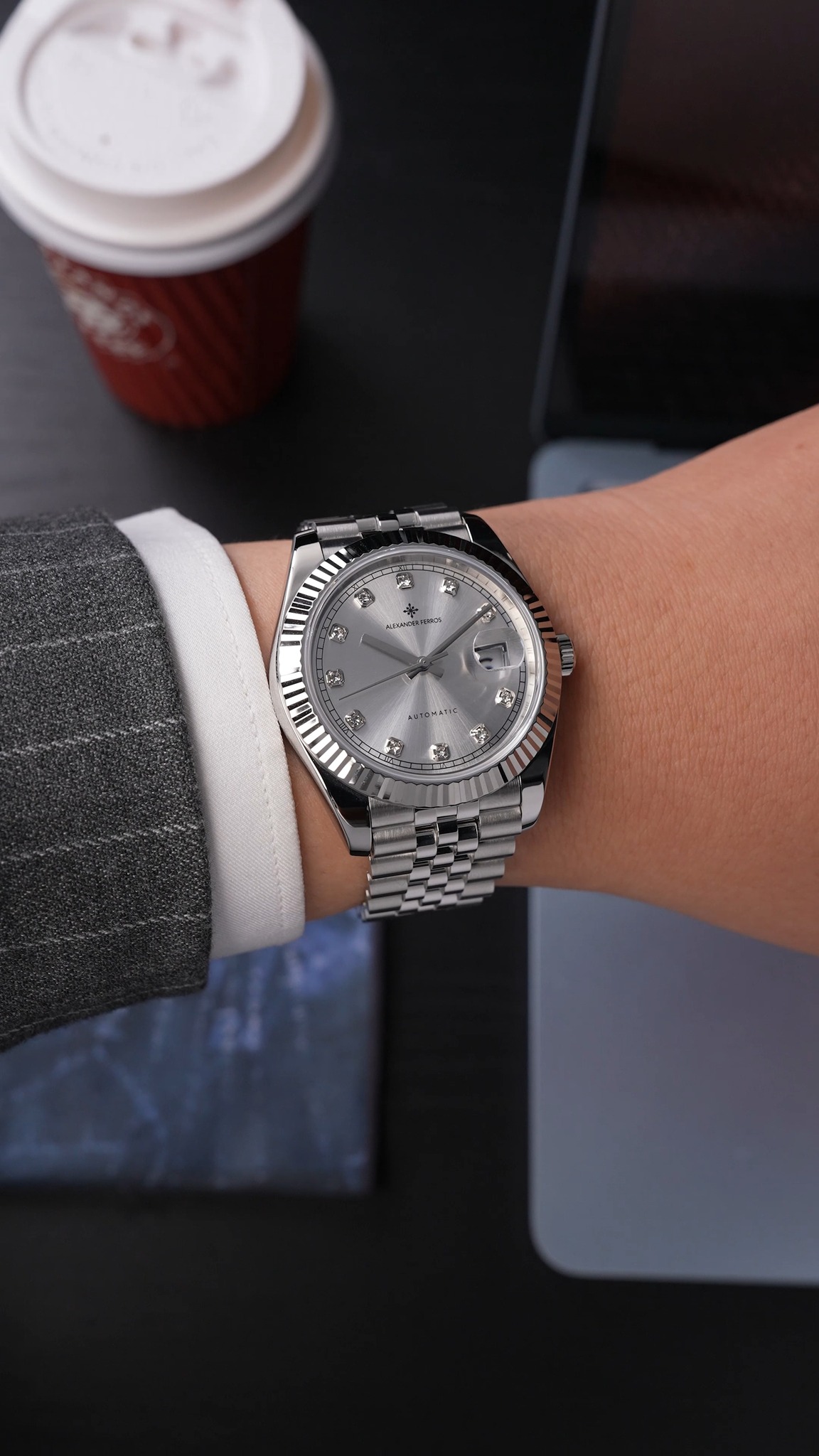 Alexander Ferros 8132S/02 - Minimalist design paired with elegant