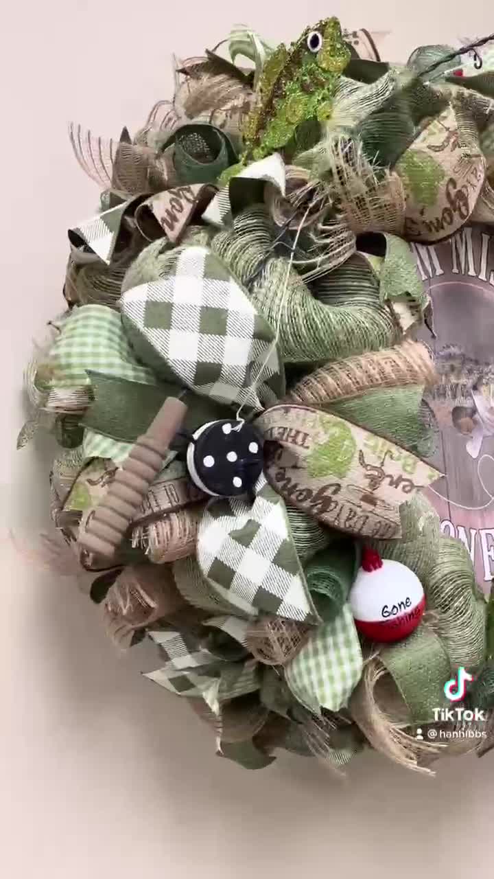decorative fishing lures for wreath making B Fish N Tackle AuthentX Moxi Ringie Peanut Butter and Jelly; 4 in 8 The B Fish N Tackle AuthentX Moxi Ringie is made in the U.S.A Shakespeare Customize-It Bait Kit, Paint-Your-Own