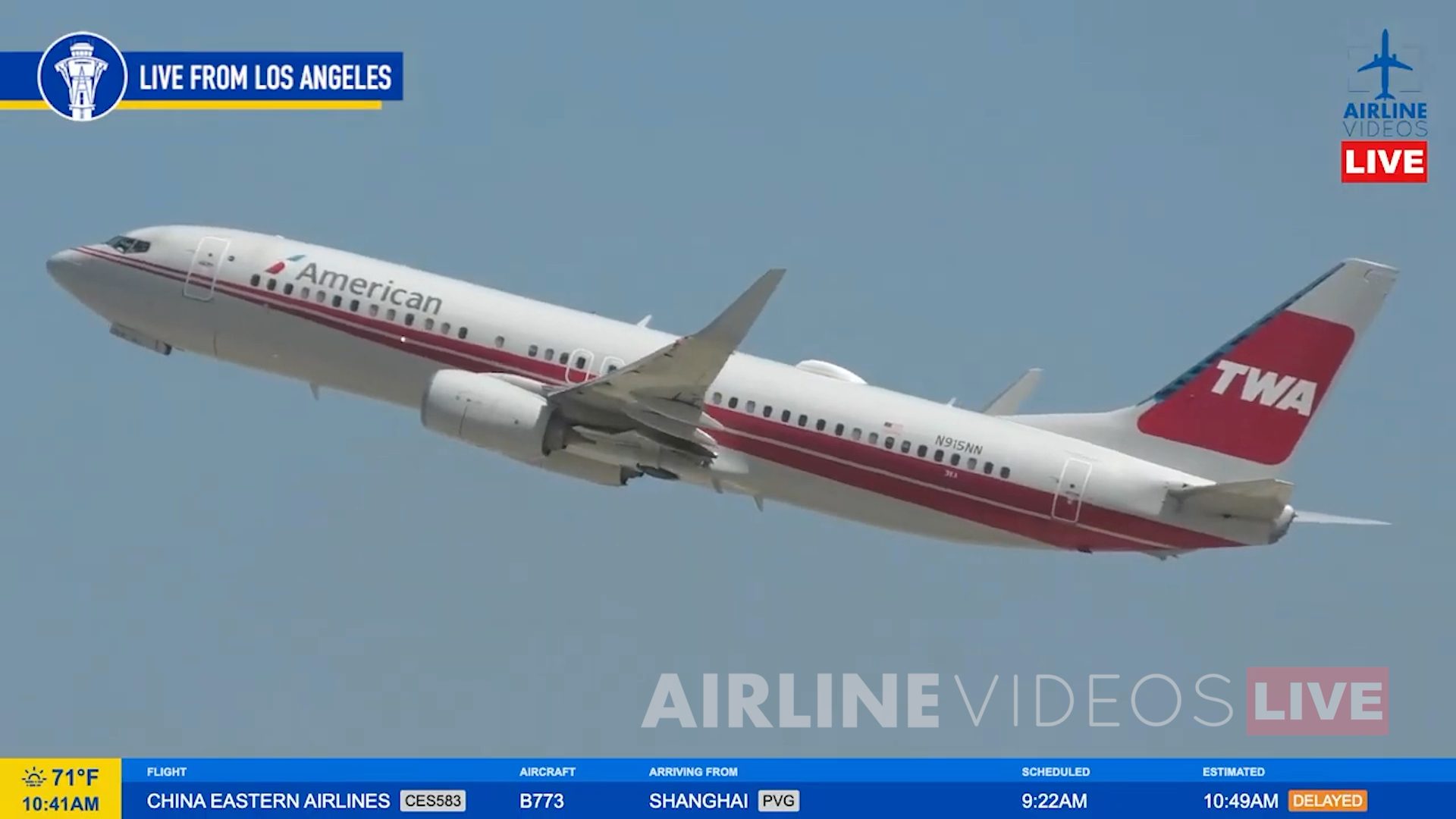 American Airlines Boeing 737-800 in its classic retro livery