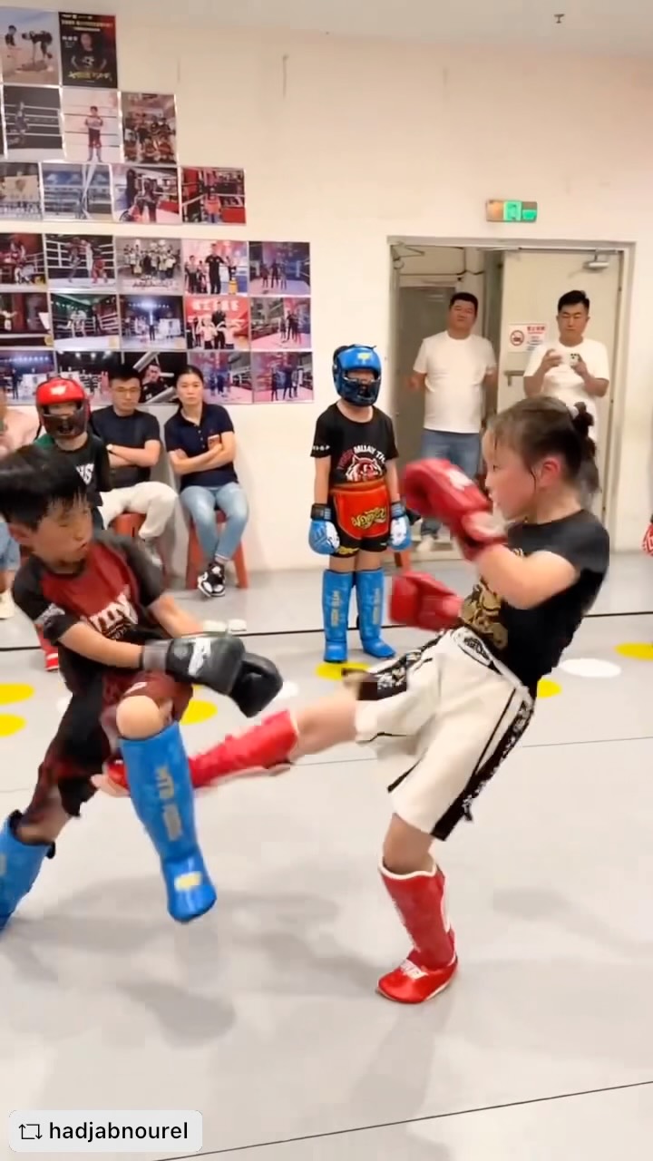 that sweep tho 🔥 , El Malak Queen Kik Boxing Girls , #bravewoman #bravewomanmartialarts #kickboxing #muaythai | Brave Woman