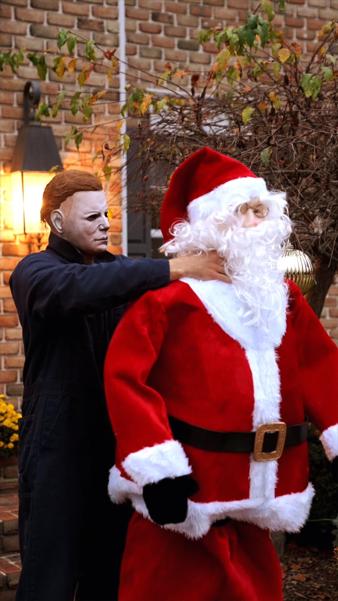 Me when I see Christmas decorations up BEFORE Thanksgiving... 🎃