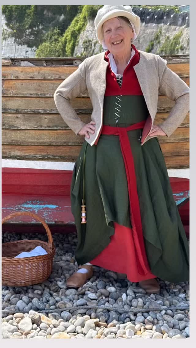 Experimenting with Tudor dress hooks. Gravity alone holds the skirt in position, and hooking onto a pin avoids damaging the cloth. , #tudorcostume #dresshooks #tudorclothing #historicalcostuming 