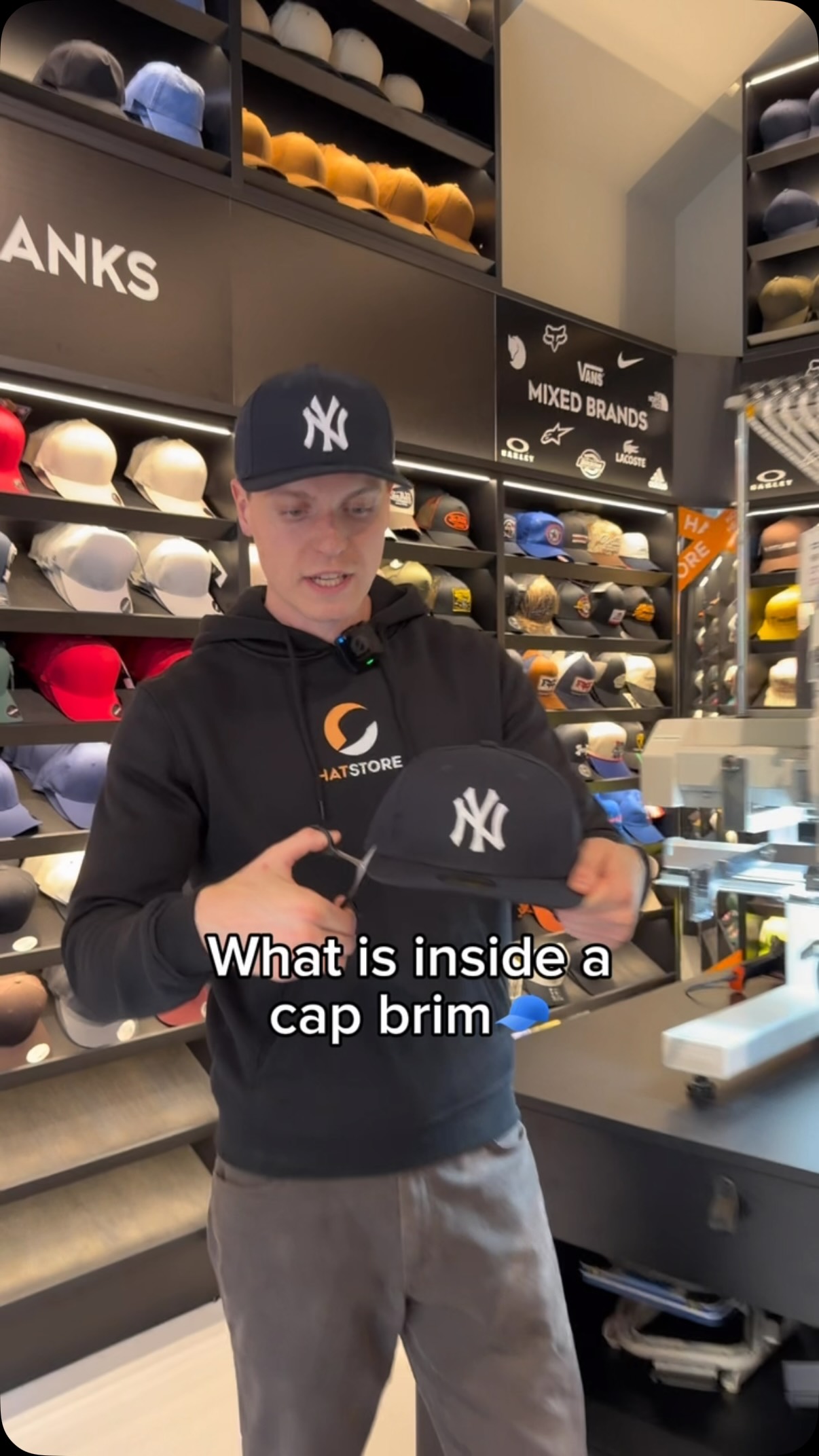 帽子 nonLONG BRIM HAT feat. NEW ERA Ever wondered what's inside a New Era cap brim?🧢 | Hatstore