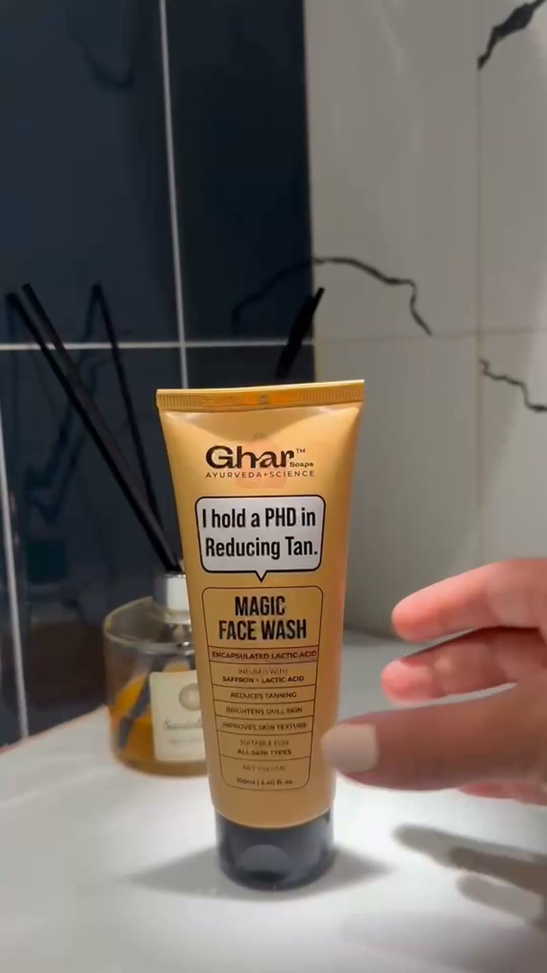 magic body lotion saffron glutathione vit b5 lactic acid ☀️ Tired of stubborn tanning stealing your glow?, Meet your Glow Guardian – Face Wash ✨, With Saffron, & Glutathione, it reduces tan, brightens, and leaves your skin soft – not dry! b12 subcutaneous vs intramuscular