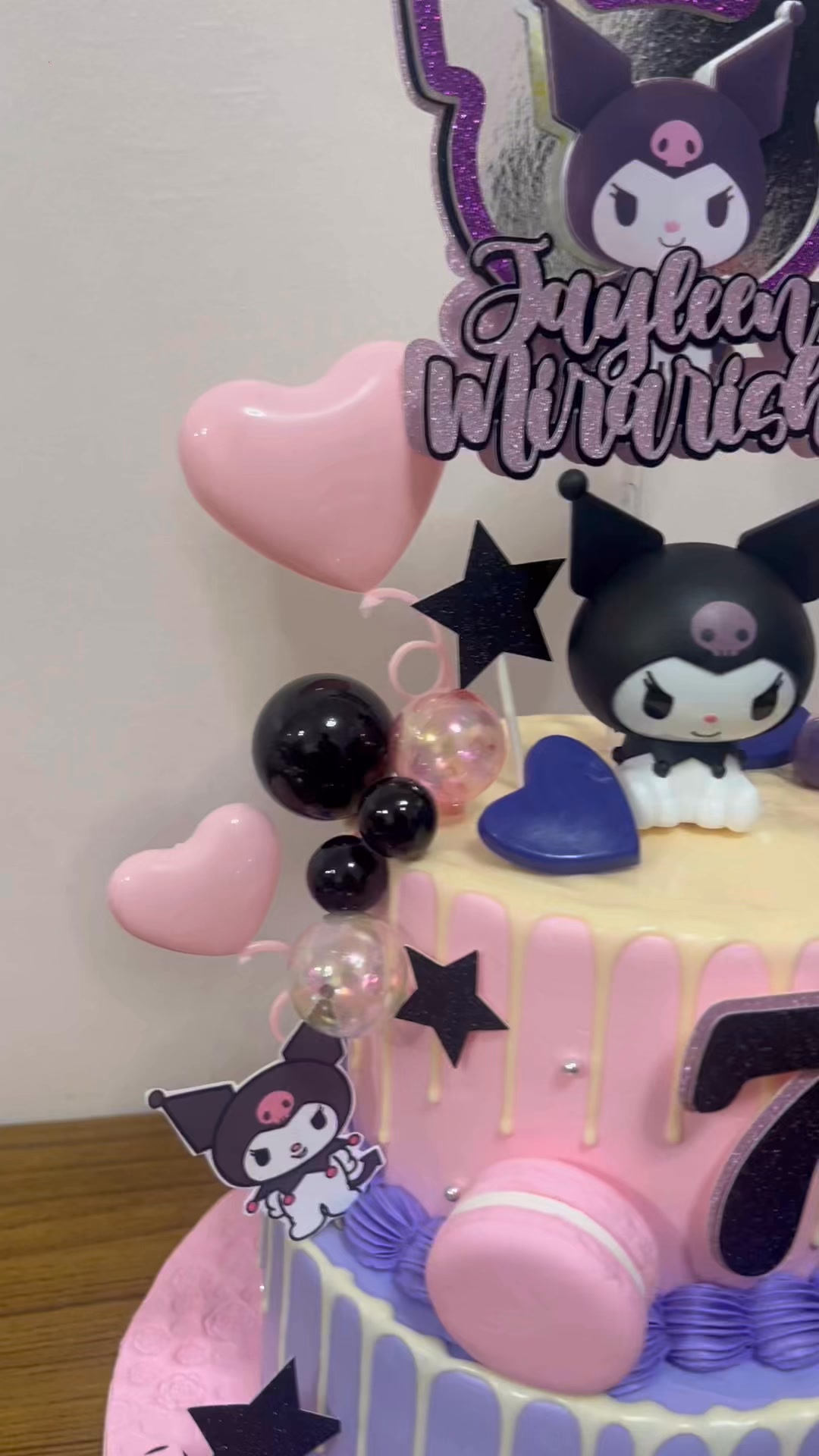 Cute & fiesty 🥰 this 2-tier cake is as adorable as the celebrant