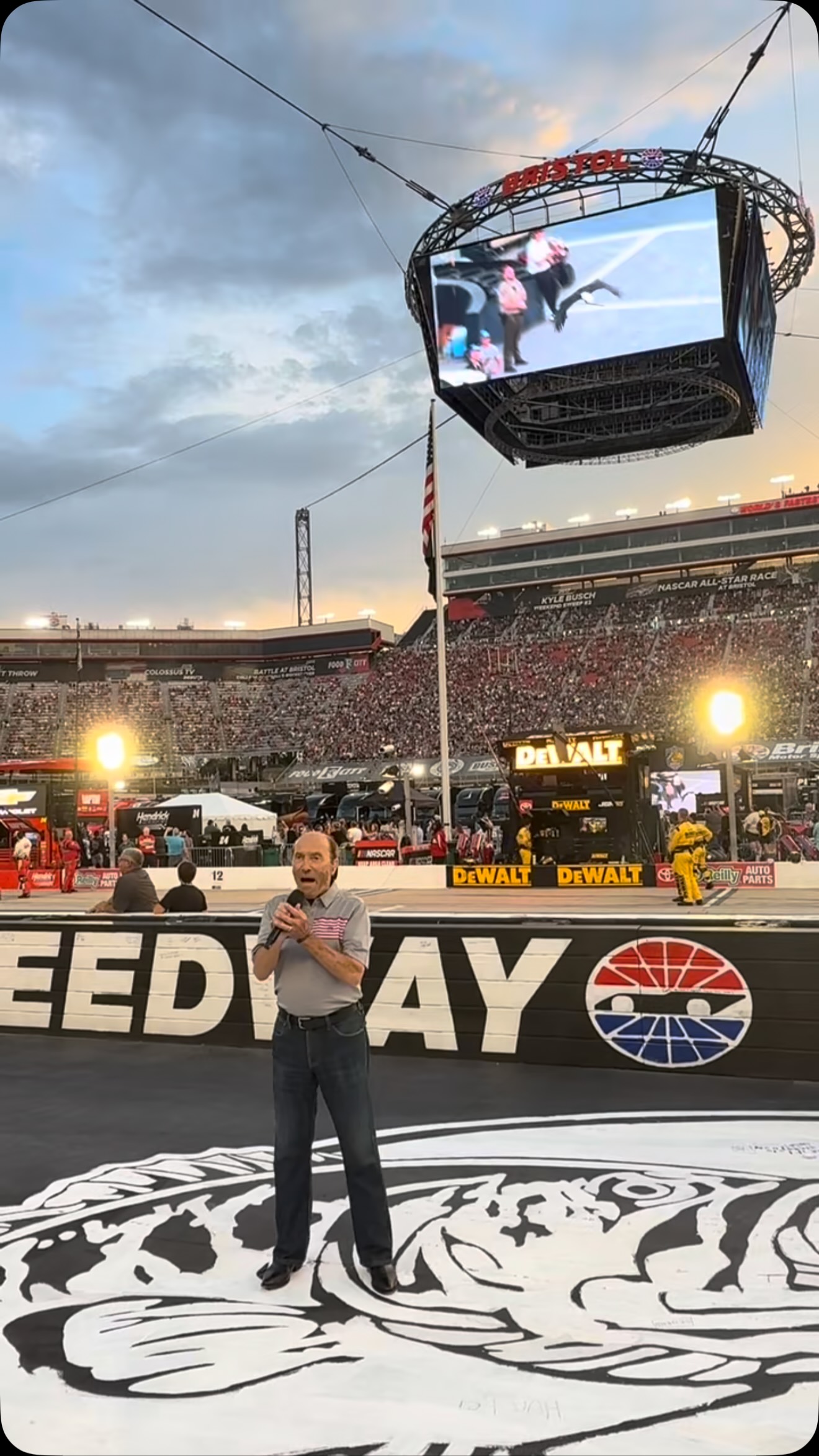Lee Greenwood - Lee Greenwood added a new photo.