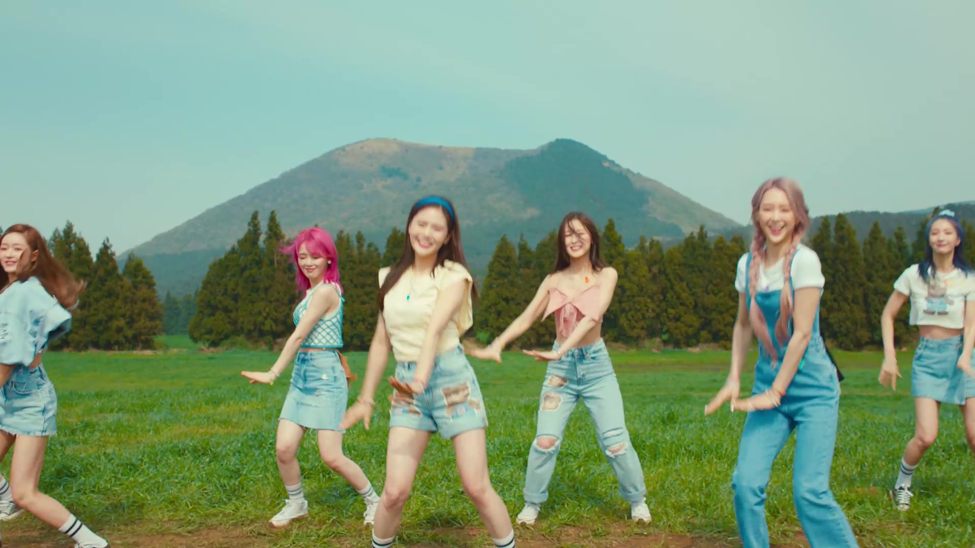 OH MY GIRL 8TH MINI ALBUM [Dear OHMYGIRL] 'Dun Dun Dance' MV