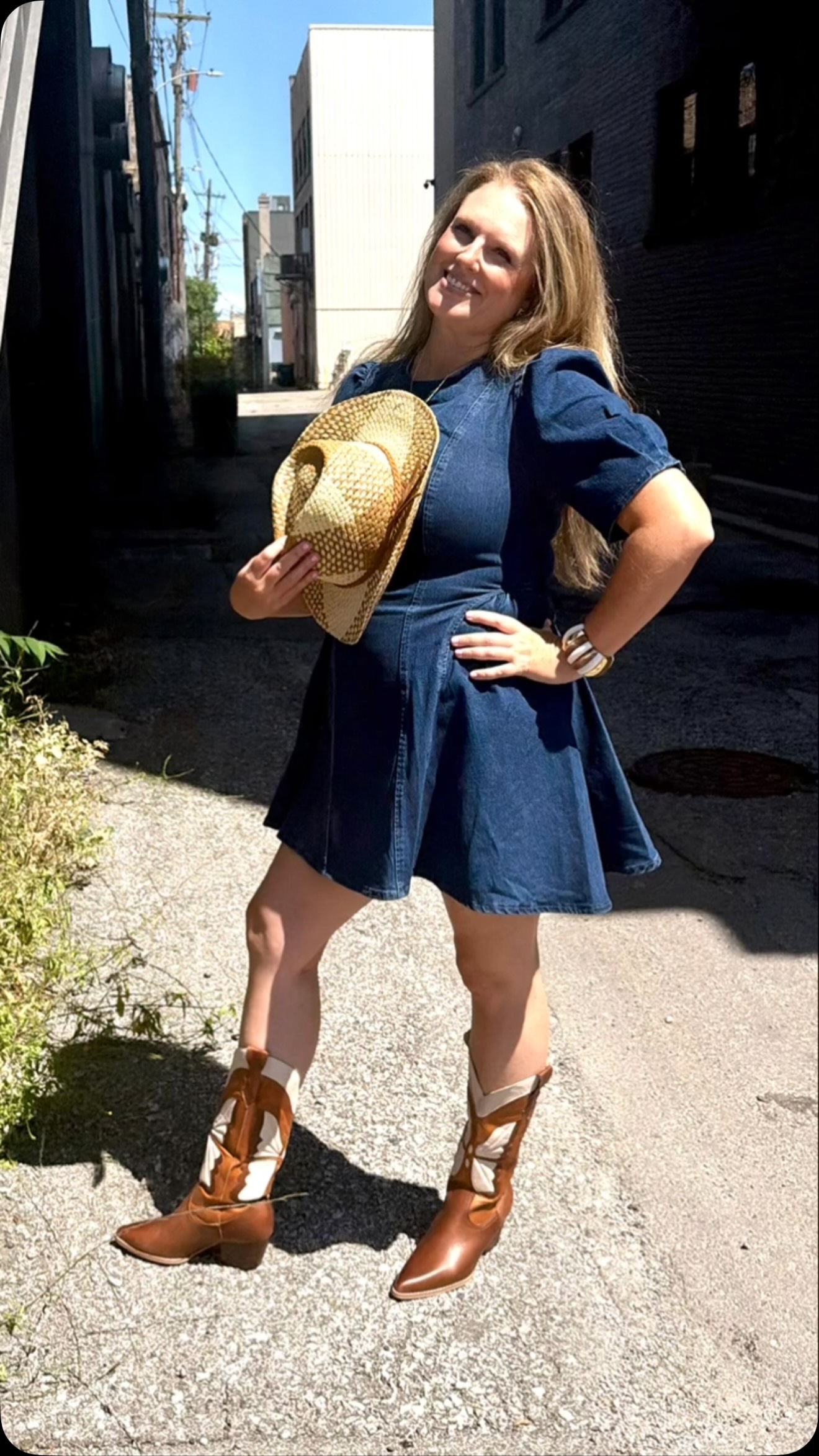 denim cowgirl dress A 👖 👗 that can be styled to meet all fashion desires & all ages? YES PLEASE! , Style this 💙 cutie with boots, 👢 tall boots, booties, wedges, 👟 sneakers, or sandals. Throw on a 🤠 Long ASOS DESIGN cami draped stylish kurta palazzo cotton this dress is perfect Size:10.5 US Women (7.5 UK/AU)
