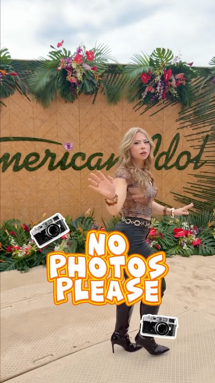 Caught” on camera! 📸🌺 Performing tonight at Aulani, A Disney