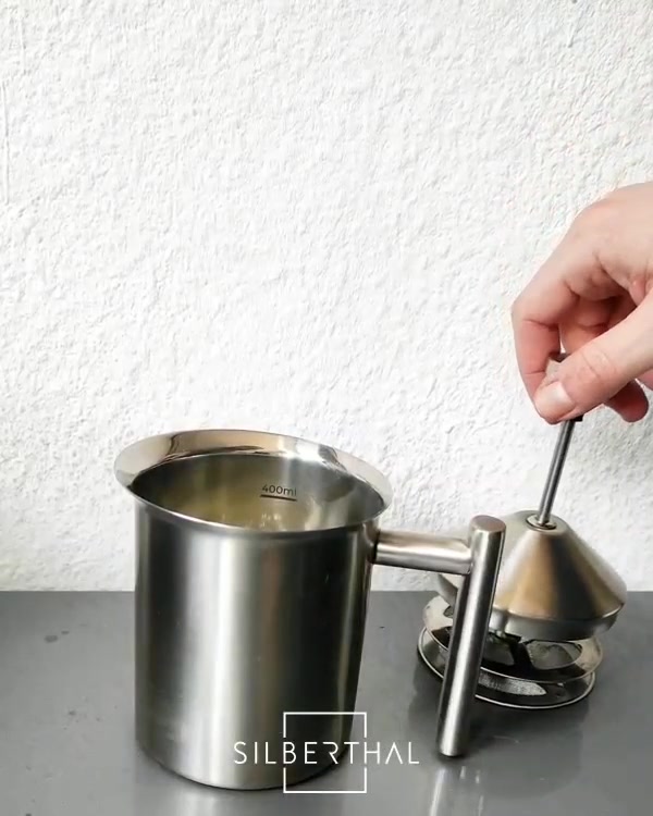 Habe heute Nacht über Milchschaum geträumt.. über den cremigsten aller cremigen Milchschäume.. 😱 Direkt aufgesprungen und aus Traum Realität gemacht. 😅, Mit dem SILBERTHAL Milchaufschäumer geht das