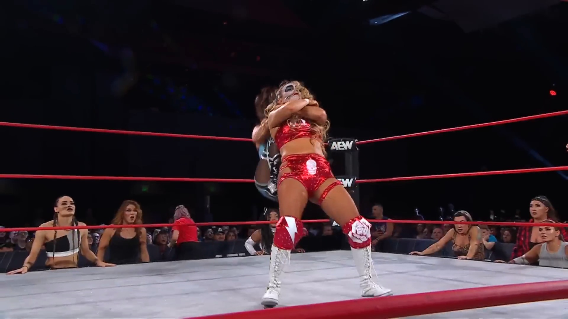 Thunder Rosa & Deonna Purrazzo clash in a LUMBERJACK MATCH! AEW