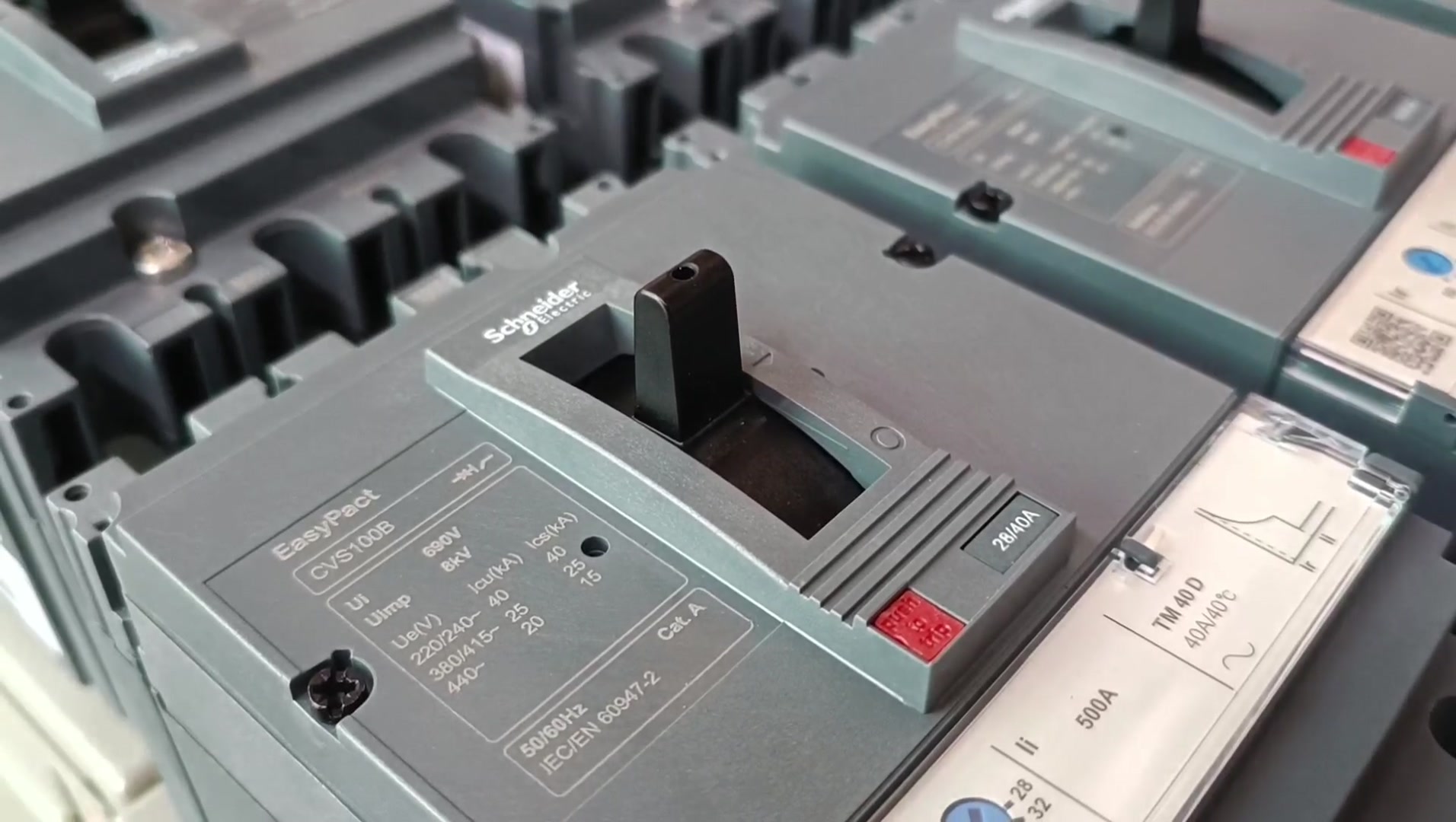 DB PANEL ติดตั้งอุปกรณ์ของ Schneider ตามออเดอร์ของลูกค้า ขอคำปรึกษา ใบ ...