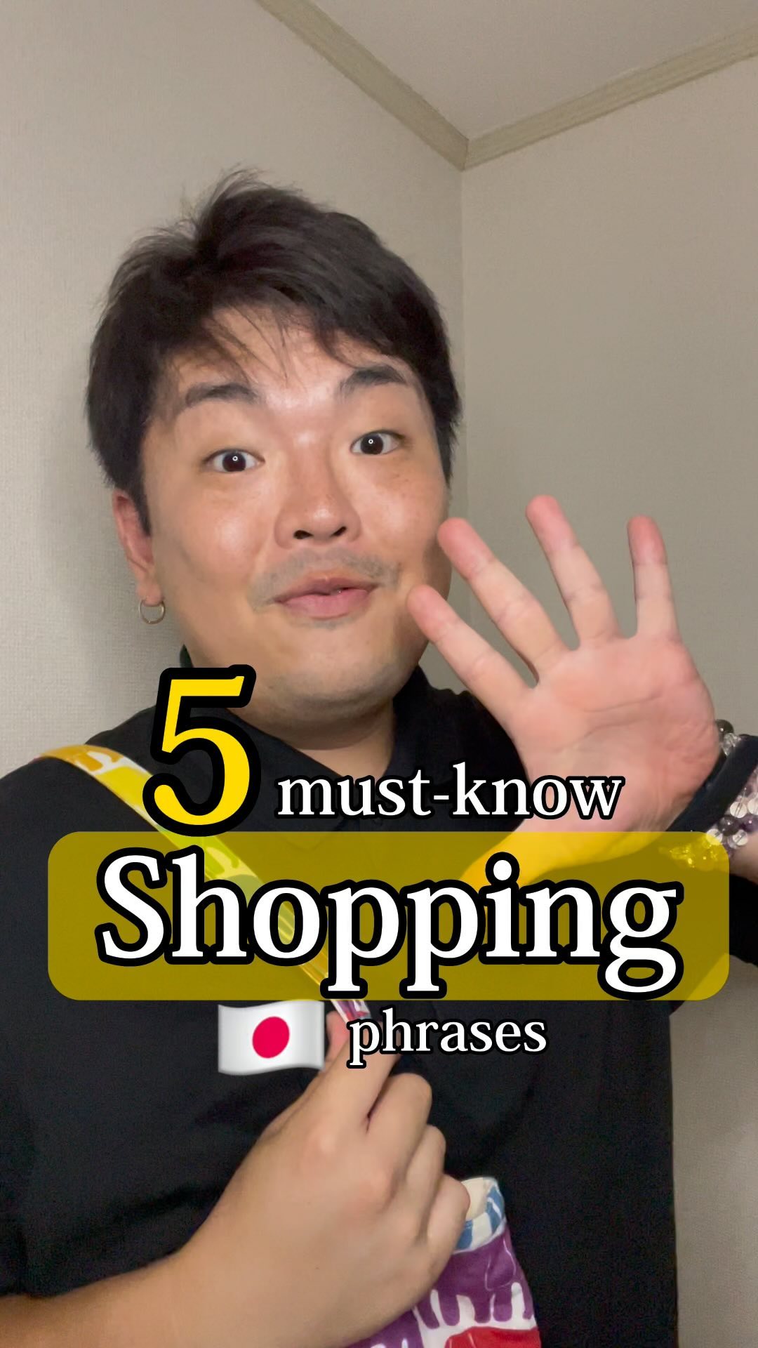 いらっしゃいませ〜！ 🙇✨ The classic Japanese shop greeting you