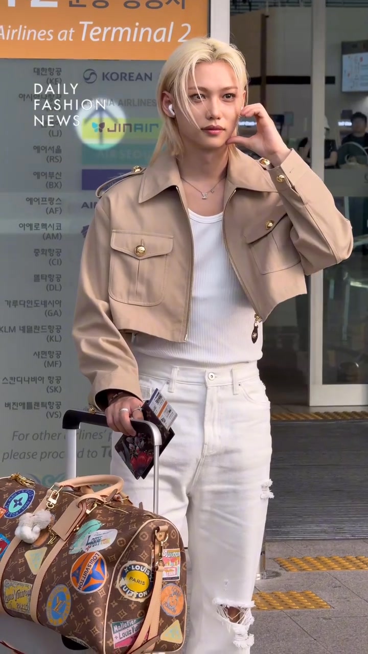 Felix denim jacket from JYP Japan fits well