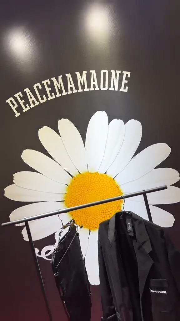 The official G-DRAGON PEACEMINUSONE × MAMA 2025 Pop-Up is NOW OPEN