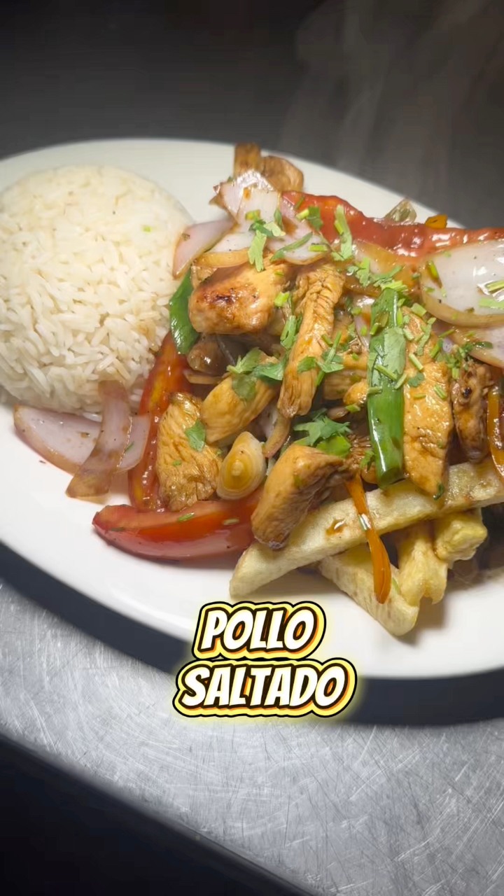 Ven y disfruta nuestro rico pollito saltado 🍗🔥 📍 Villa Granja Canta ...