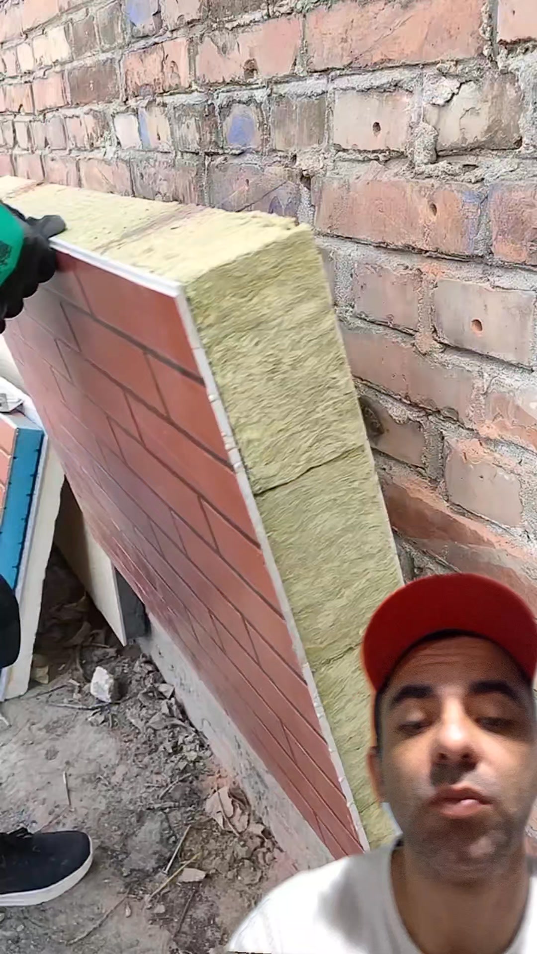 Essa é uma placa para acabamento que não precisa revolcar a parede ...