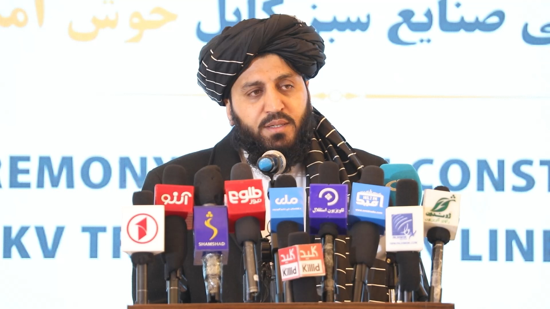 داکتر عبدالباری عمر، رئیس عمومی اجرائیوی شرکت برشنا: ما تلاش می‌کنیم تا ...