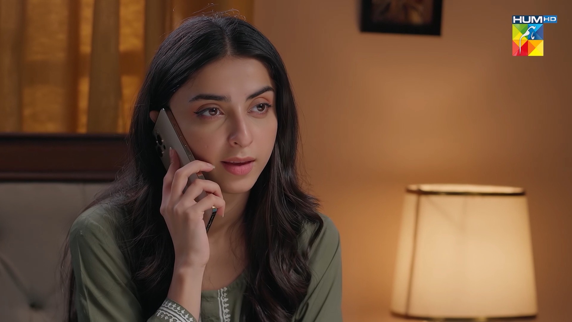 Main Tumhare Baap Ki Jagah Hoon, Koyi Bhi Masla Ho Mujhe Keh Sakti Ho ...