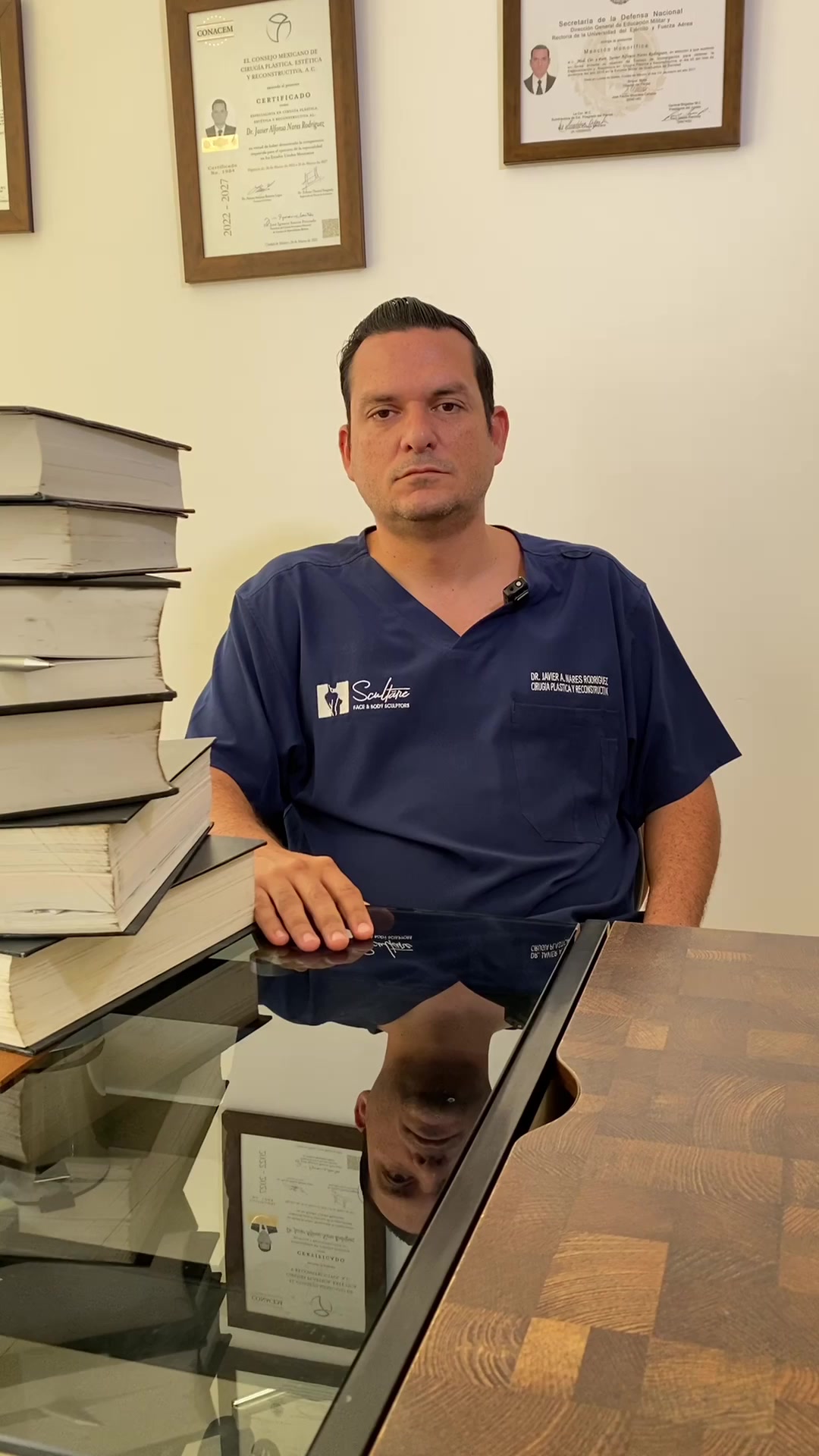 Dr. Javier Nares