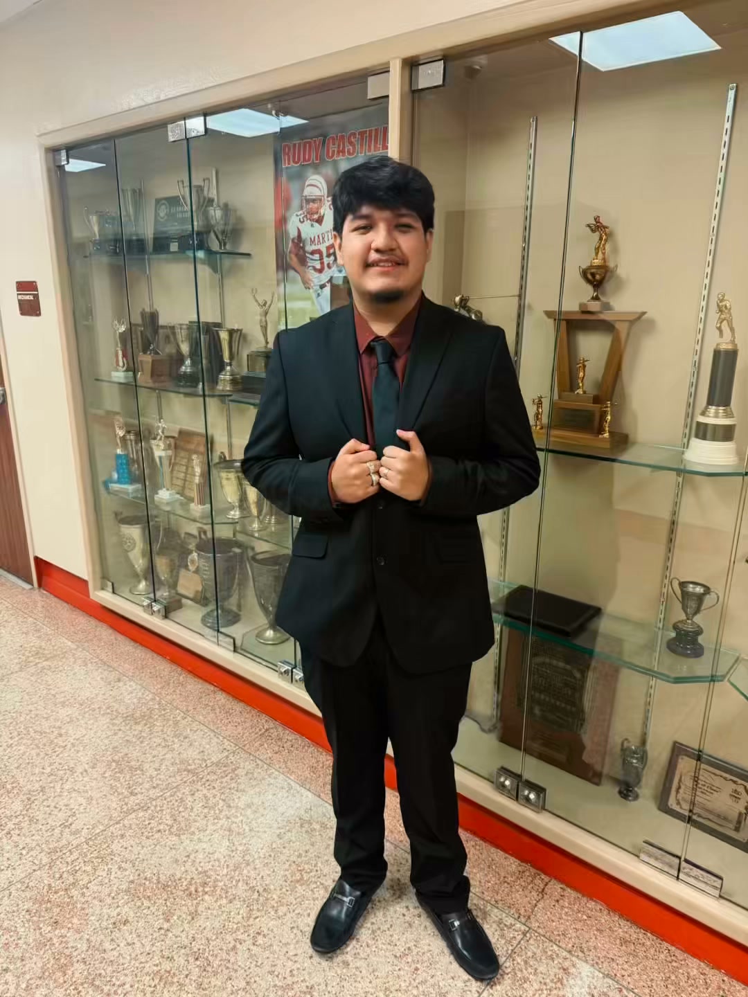 overdressed dress to impress 👗🤵‍♂️Day 5: Vs Underdressed🩴👕, Wear your best fit impress, or your most comfortable outfit! 👗👔 | Raymond & Tirza Martin High School Impress saratoga Fitting:G v-neck bridal wedding dress Stunning light BLUE Celtic