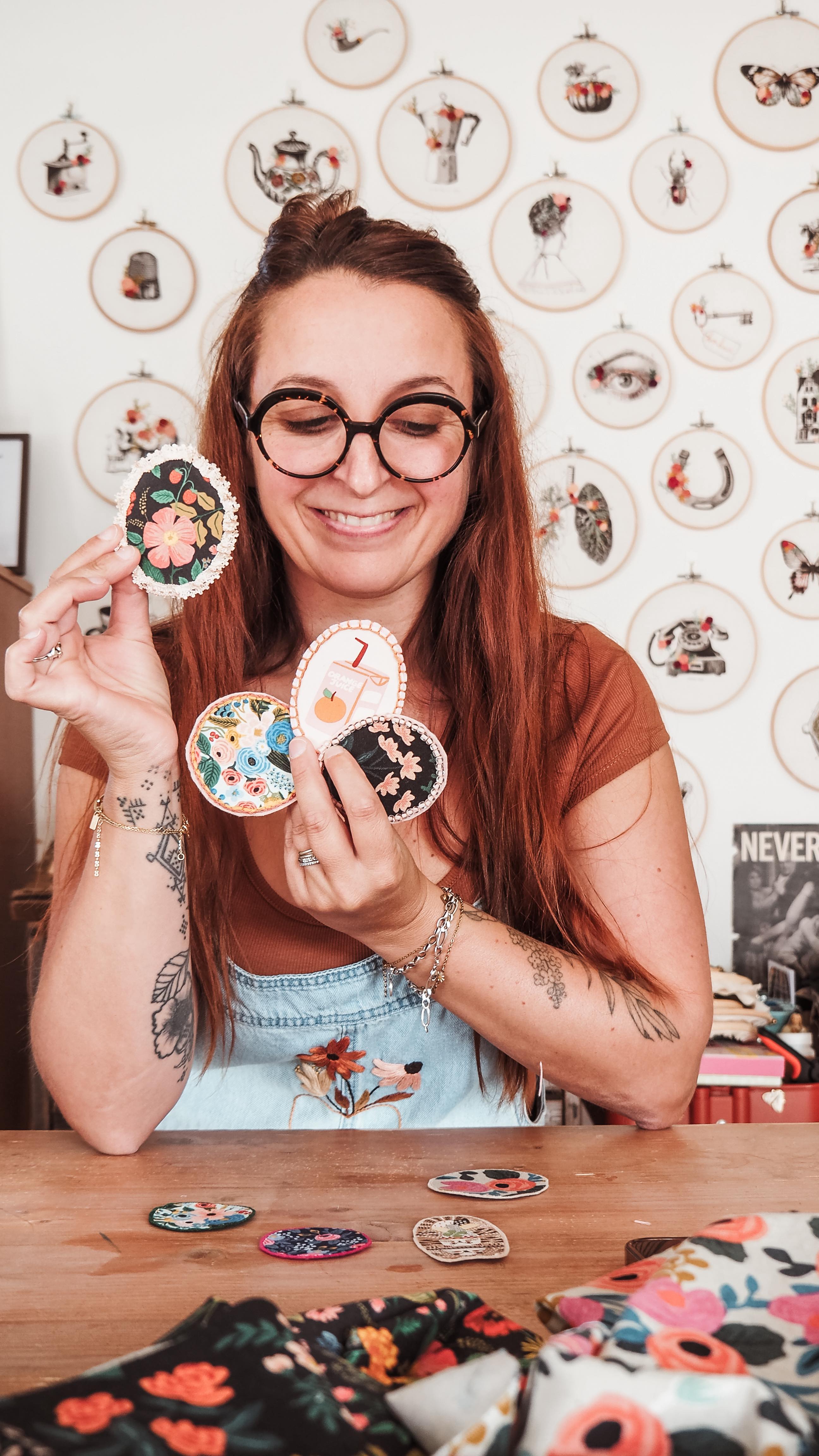 Bricole du mercredi ️ . Tout à commencé avec des stickers en tissu ...