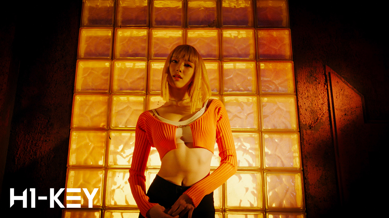 H1-KEY(하이키) 1st Single Album [ATHLETIC GIRL] TEASER : RIINA