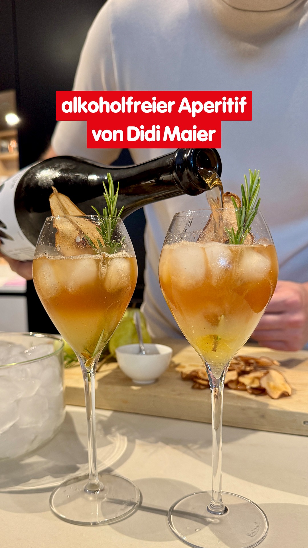 Der perfekte alkoholfreie Aperitif für den Herbst! 🍂🥂 Zutaten für 2 ...