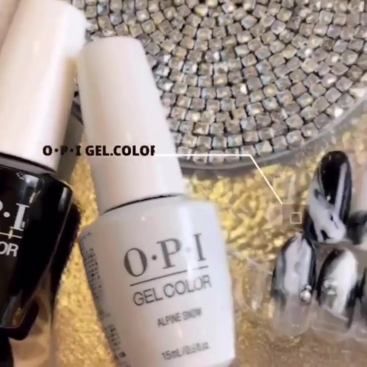 Opiジェルカラーのテクスチャーは Opi Japan Professional