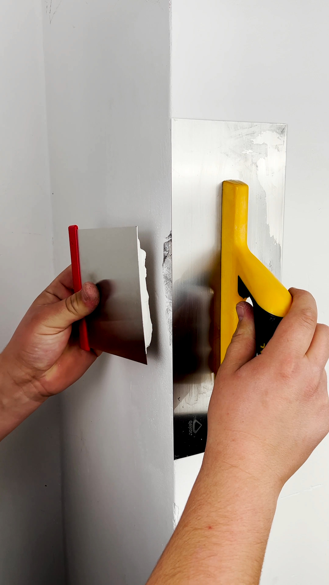 How to repair damaged wall | Craft Pop Max | Facebook
