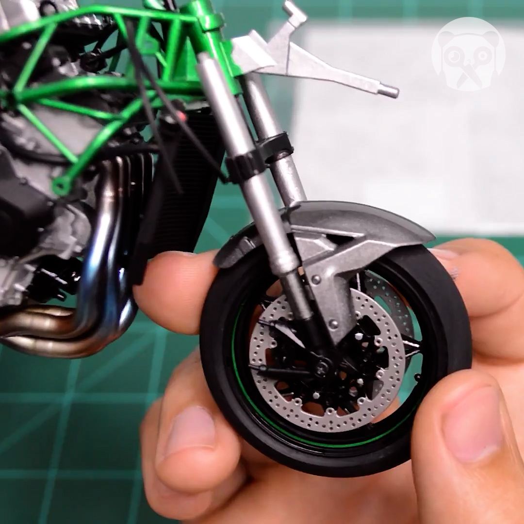 Building 1/12 scale model of Kawasaki Ninja H2R