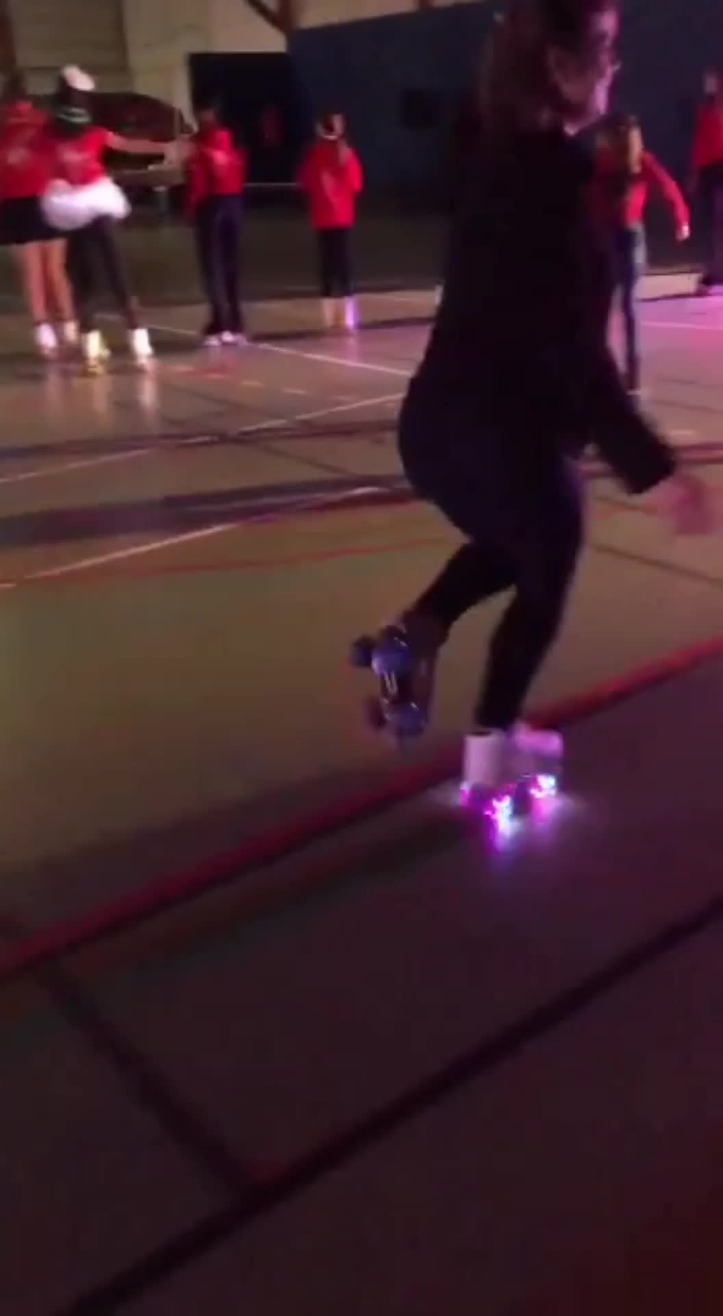 Roues Patins à Roulettes LED CENPEK - Lot De 4 - 60mm Jaune - Effet Lumineux En Roulant