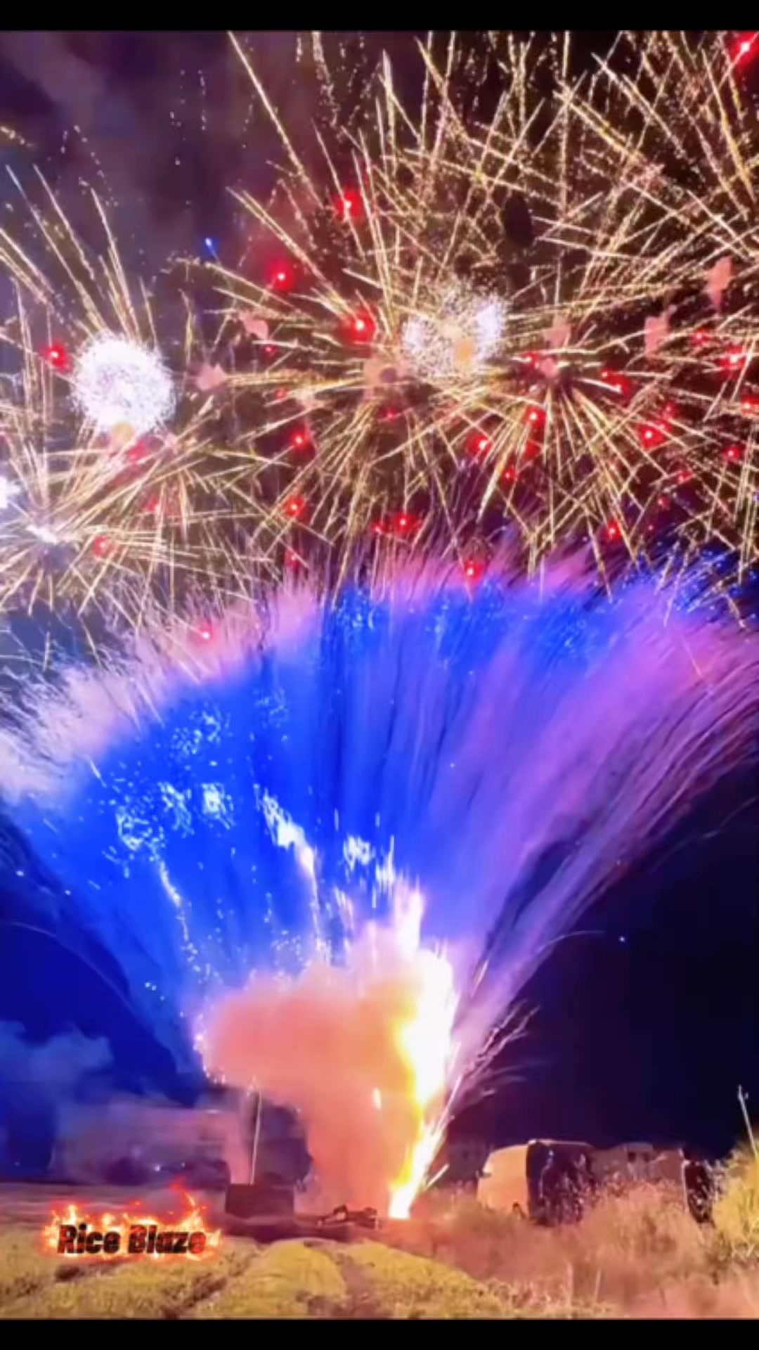 I bet most people have never seen this fireworks show, right#fireworks ...