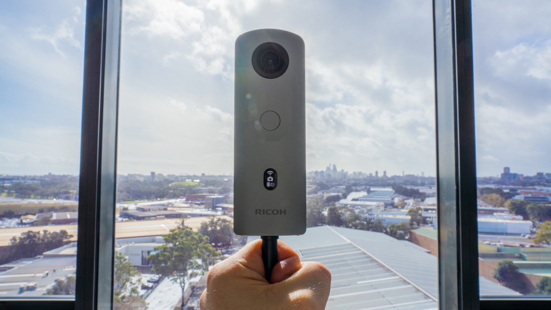 Is this the BEST budget virtual tour camera? Theta SC2: https 