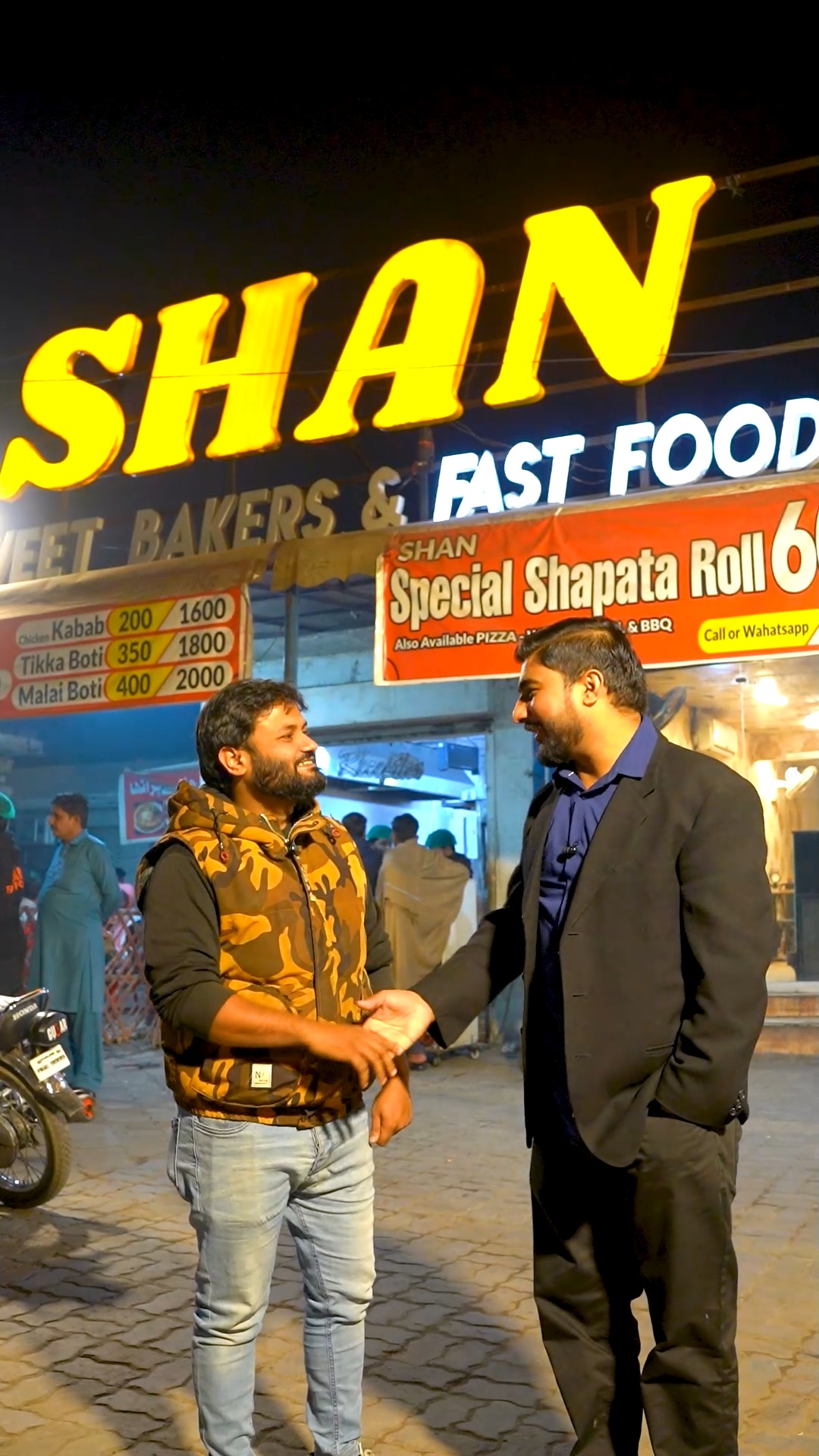 Shan food dogar market canal road thokar niaz baig #razahaidervlog # ...