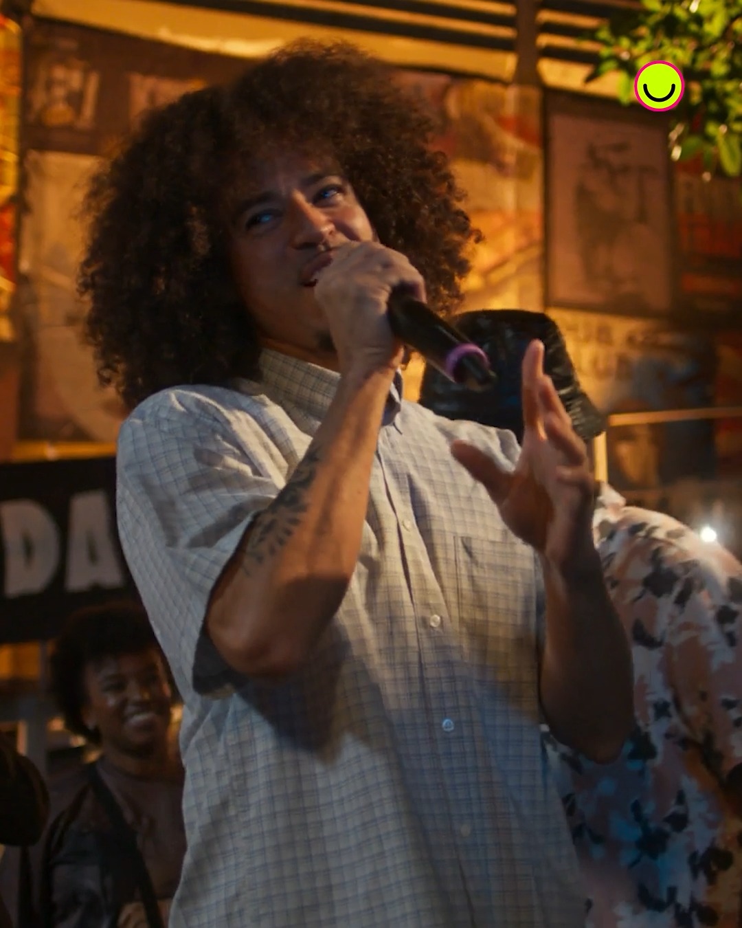 A pedido de Dedé, Ryan sobe ao palco para cantar na batalha de rimas ...