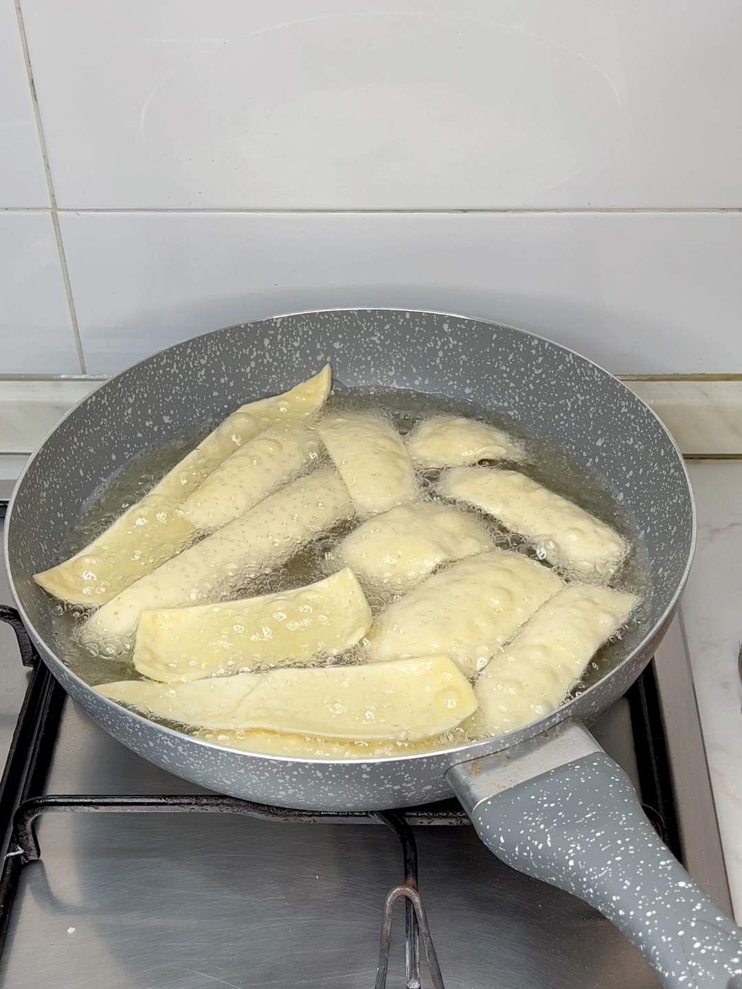 Patate in padella con uova e pane😋🇮🇹💫 | Italian food | Facebook