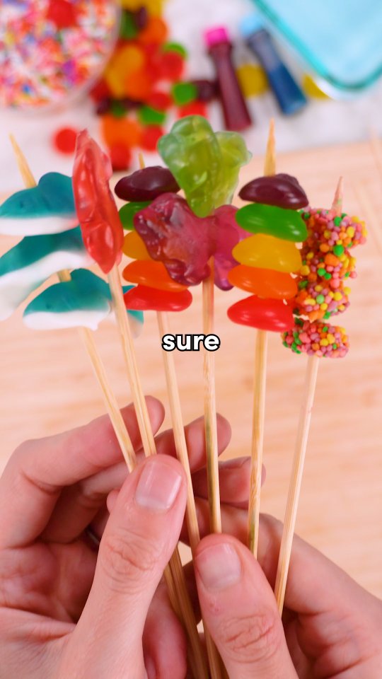 Can we tanghulu candies instead of fruit?? 🤔 Recipe: Ingredients: • 2 ...