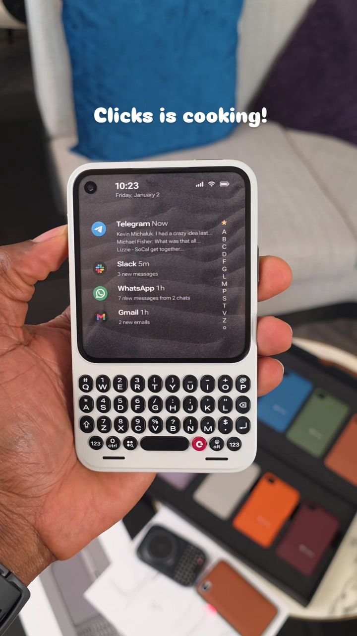 Got a hands-on with the Clicks Communicator and power keyboard