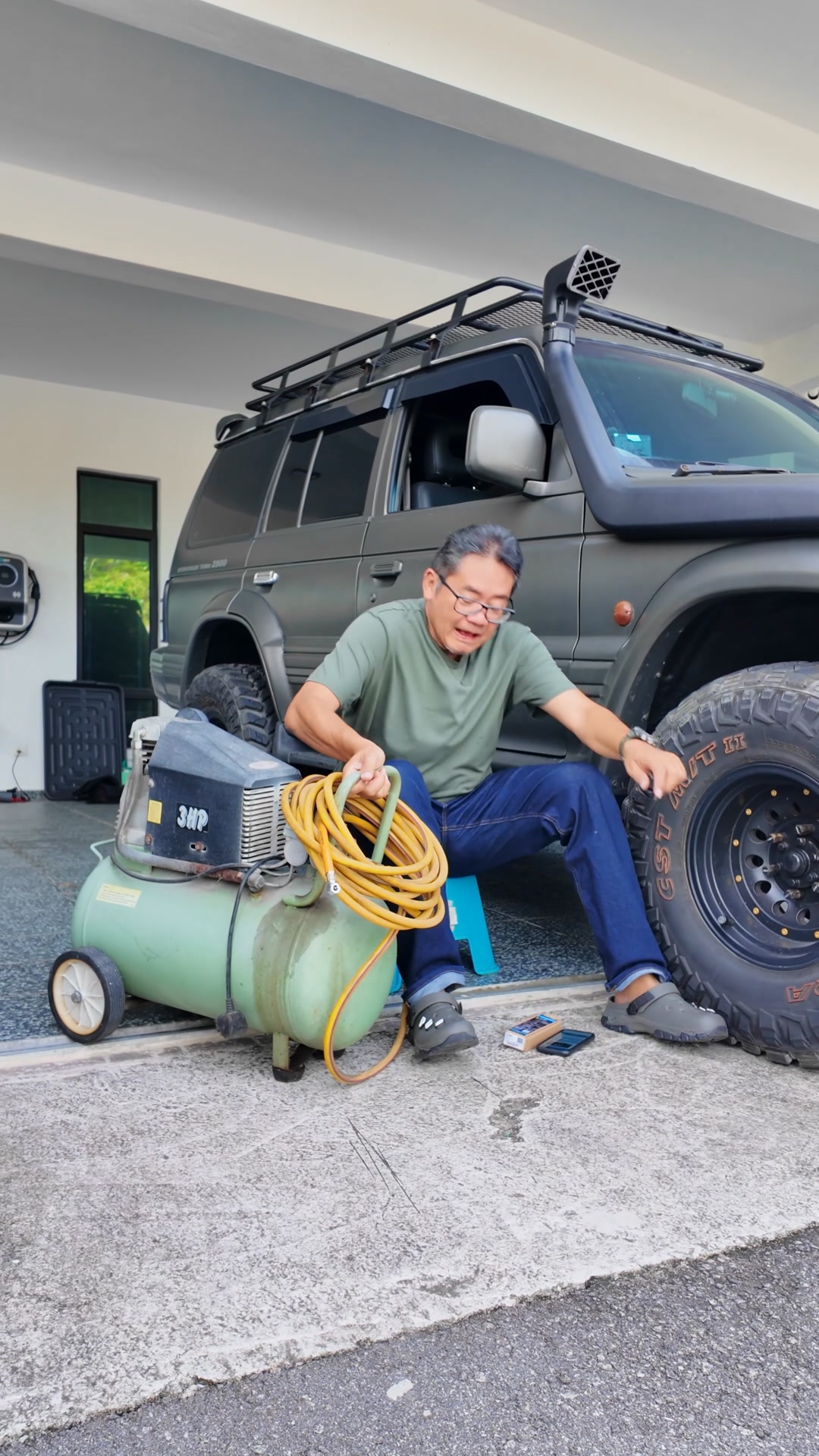 FOBO: 'PENGE-CHECK' TEKANAN TAYAR MADE IN IPOH! Kalau tak berapa rajin ...