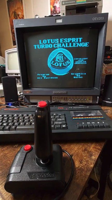 Sinclair ZX Spectrum +2B Playing Lotus Esprit Turbo Challenge CPU